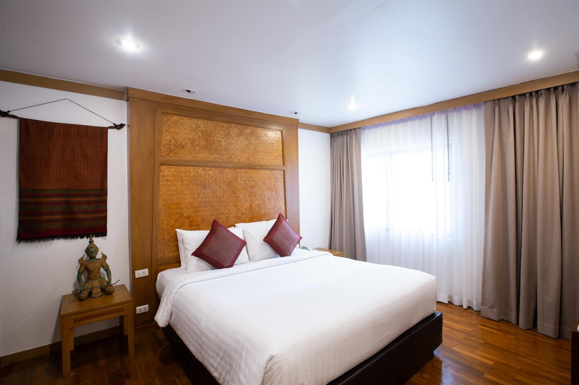 The Tarntawan Hotel Surawong Bangkok Exterior foto