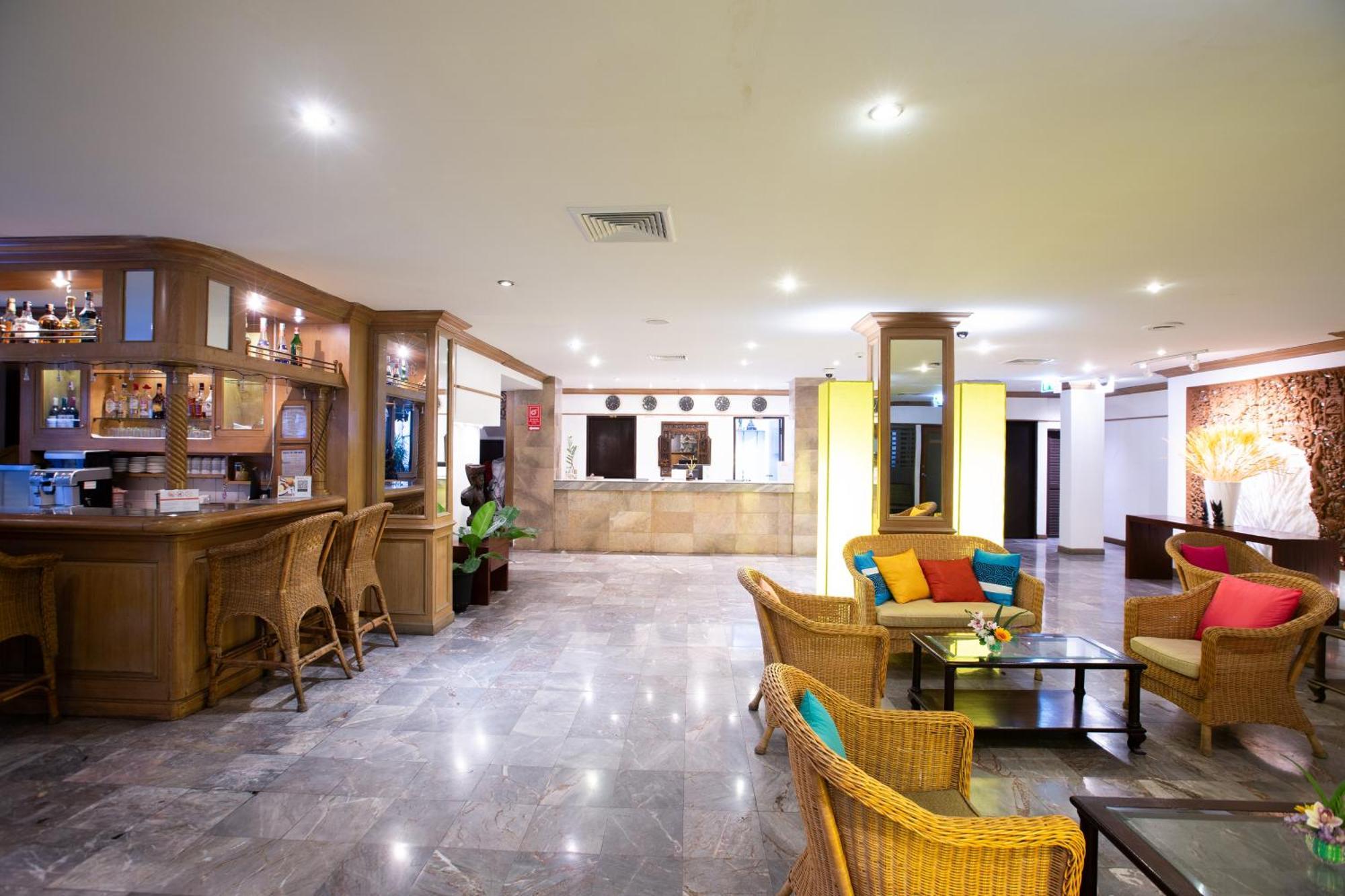 The Tarntawan Hotel Surawong Bangkok Exterior foto