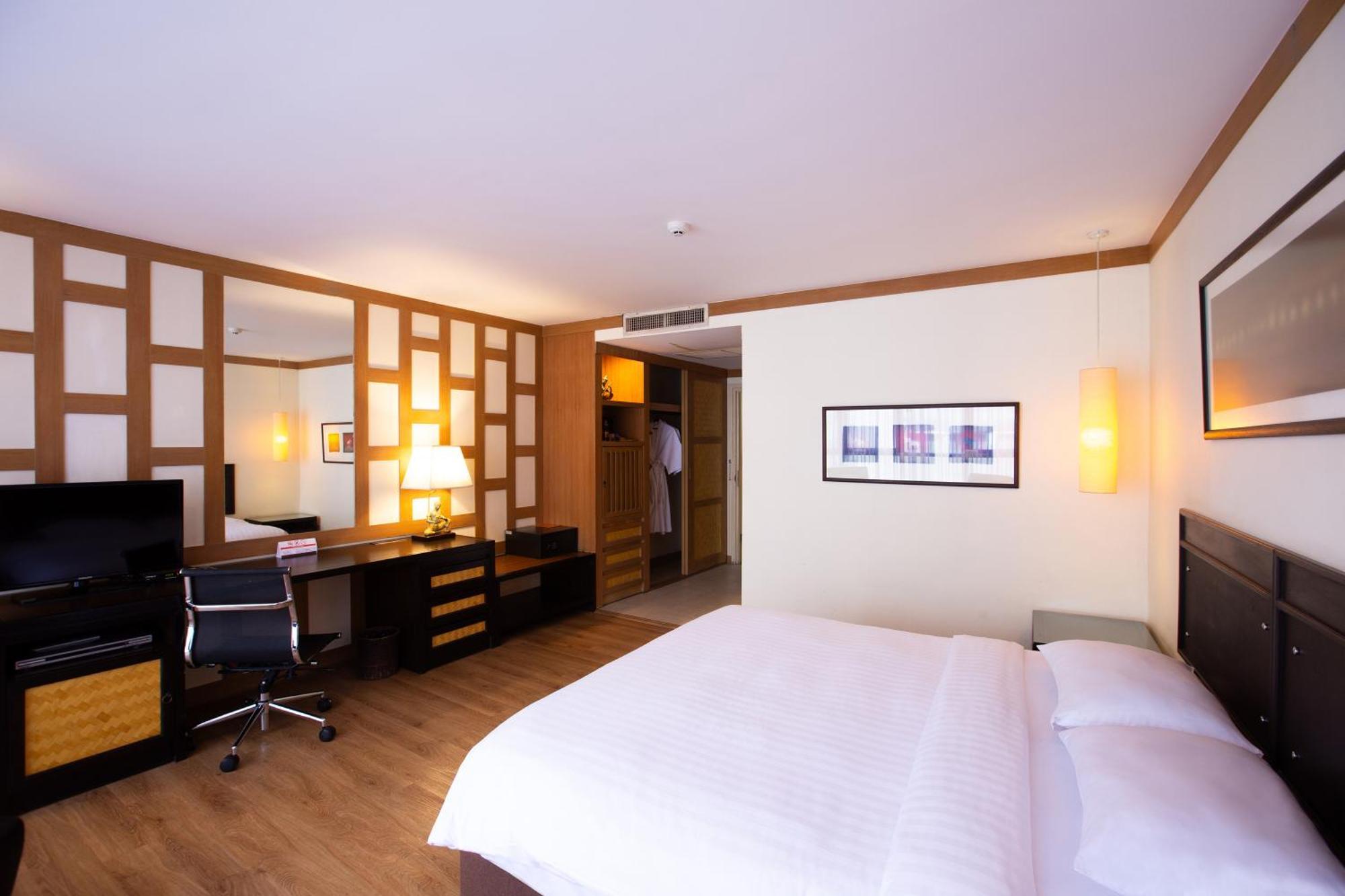 The Tarntawan Hotel Surawong Bangkok Exterior foto