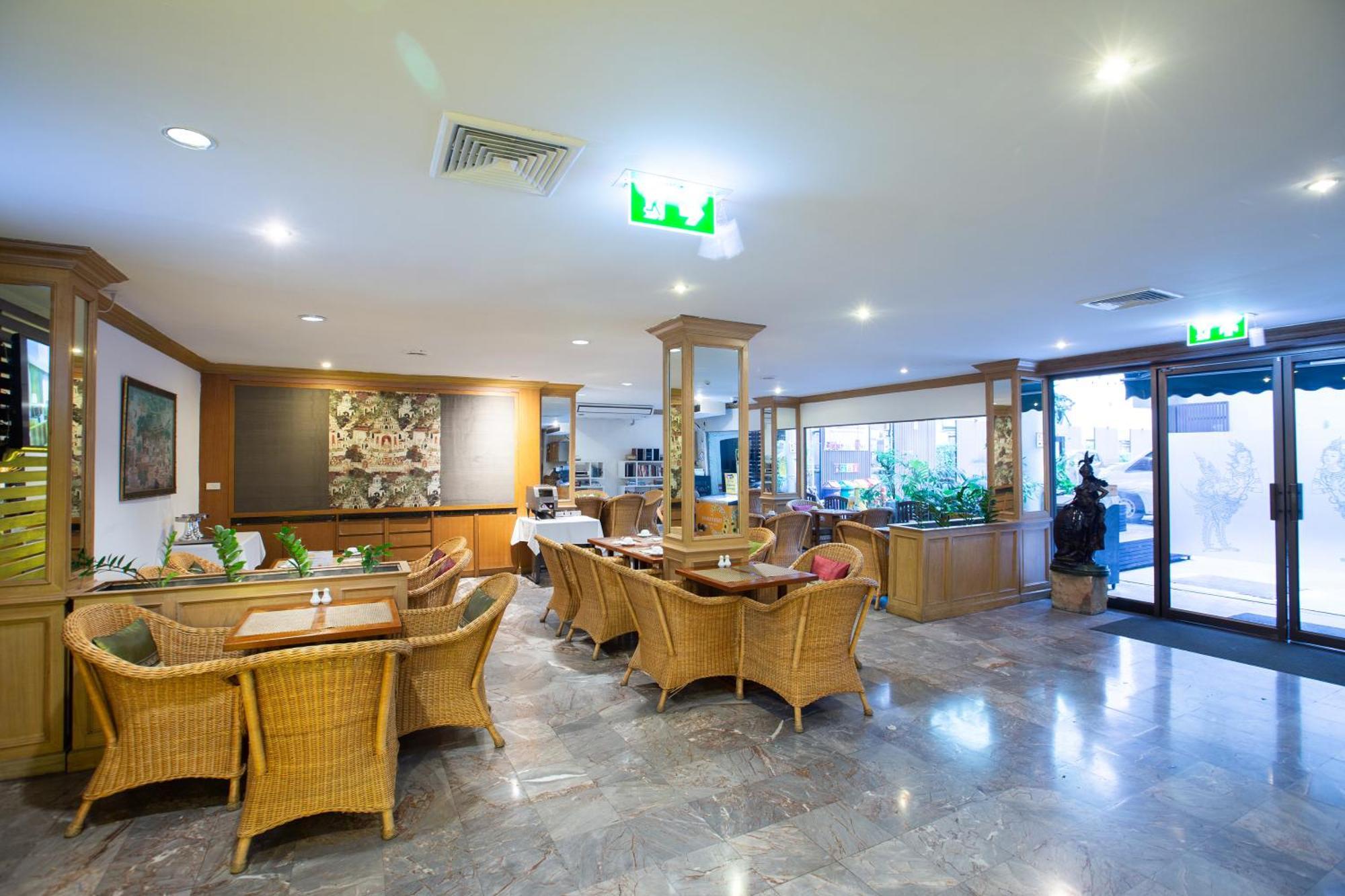 The Tarntawan Hotel Surawong Bangkok Exterior foto