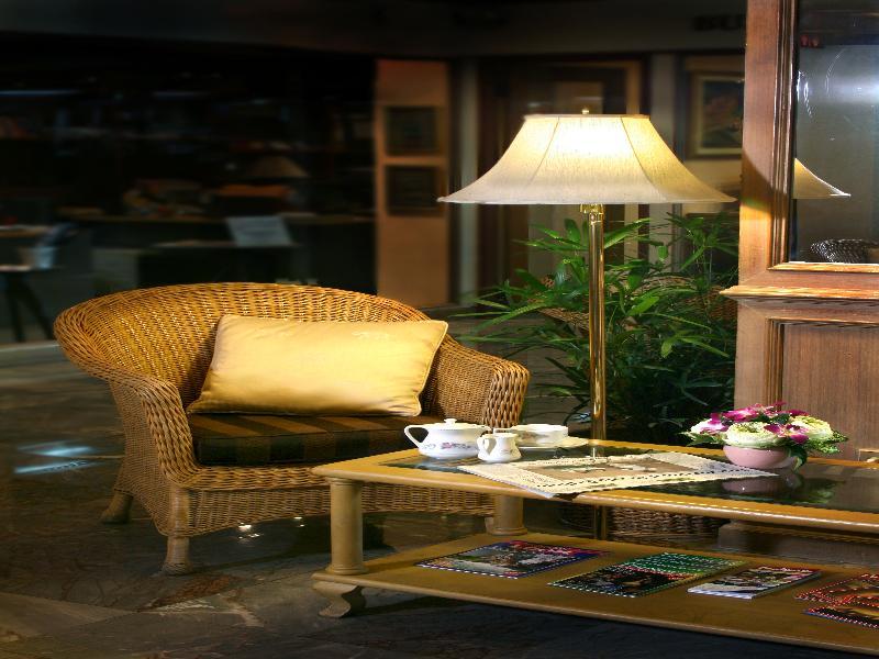 The Tarntawan Hotel Surawong Bangkok Exterior foto