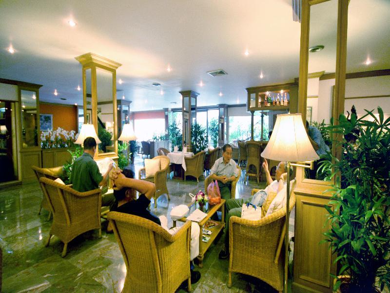 The Tarntawan Hotel Surawong Bangkok Exterior foto